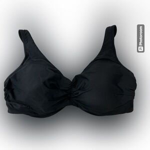 Women’s Land’s End black cinched center underwire bikini top. Size 20W